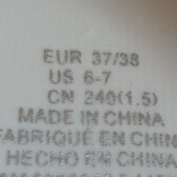 H&M pool slides NWT size 6-7 - Picture 4 of 5